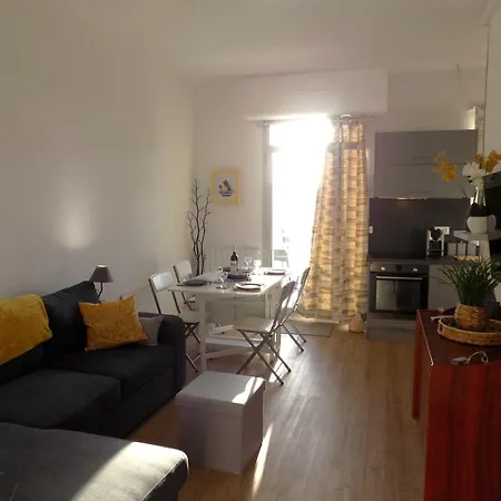 Palais Sur - Superbe Infiniment Rare - Le Phalene סן-פאלה-סור-מר